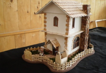 Домик из дерева