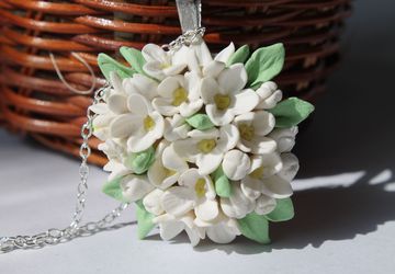 Подвеска "Букет белой сирени"