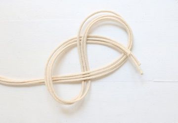 Нежное ожерелье в технике макраме