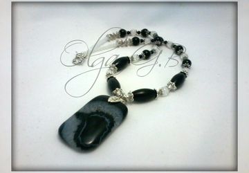 Колье "Белое-черное"