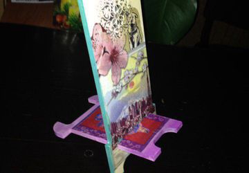 Подставка для телефона или планшета