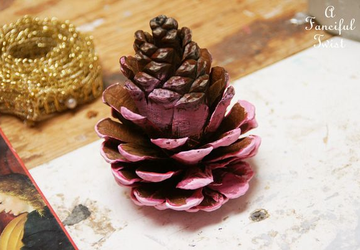 Цветы циннии из сосновых шишек!