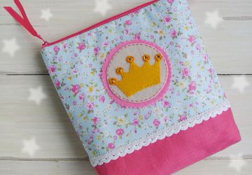 Косметичка на молнии "Корона"