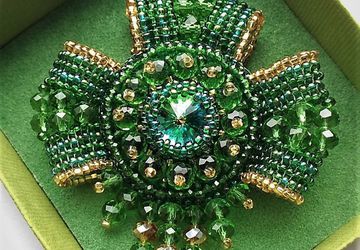 Брошь-орден из бисера