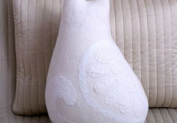 Валяная шерстяная подушка Ангельский кот