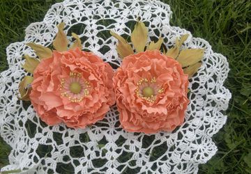 Брошь-заколка с пионами