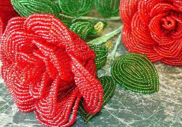 Как сделать розу из бисера