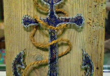 Дерево, нитки, гвозди.