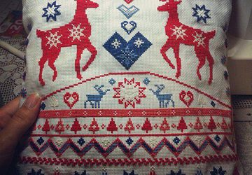 Подушка "Олени"