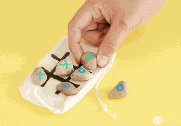 Крестики-нолики в мешочке. Ремесло для детей.