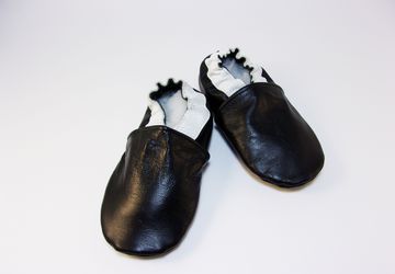 Кожаные тапочки - чешки