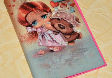 Обложка для паспорта Девочка с мишкой