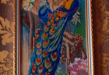 Павлины в саду