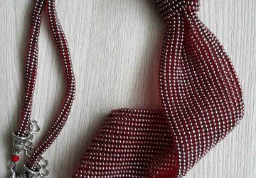 Галстук из бисера ручной работы