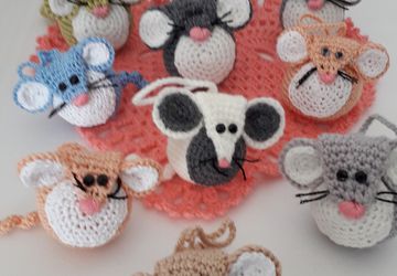 Новогодние шары - мышата.