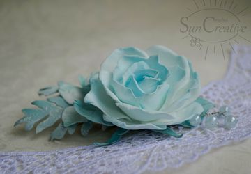 Нежное,зимнее украшение для волос..