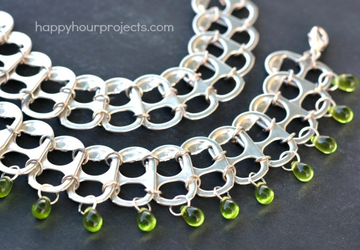 Браслет своими руками из ключей от алюминиевых банок.