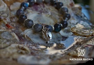 Браслет на резинке из натуральных камней