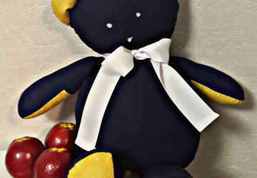 Добрый мишка ждет своего покупателя