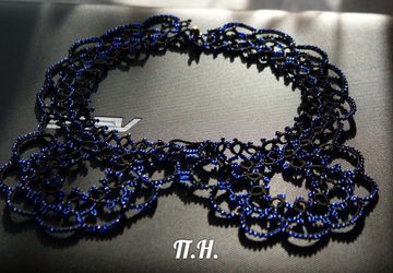 воротник-колье.