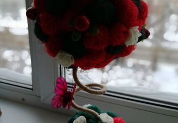 Яркое деревце