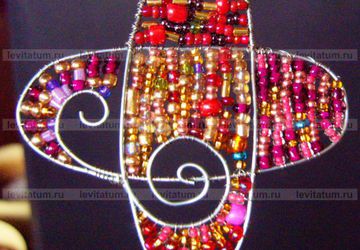 Подвеска из бисера "Малина"