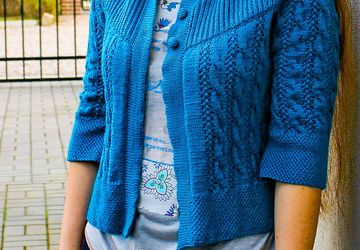 Кофточка вязаная