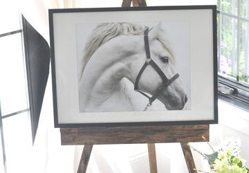 Мольберт в доме