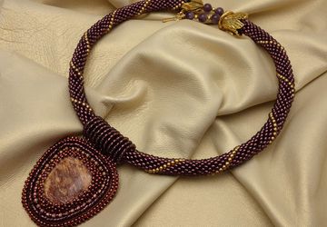 Кулон с авантюрином "Бургундское вино"