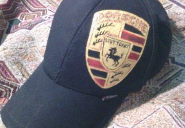 Рисунок на кепке