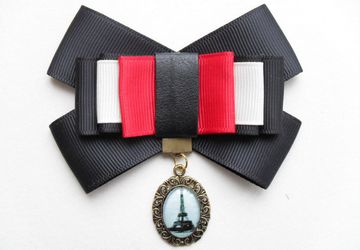 Брошь ручной работы