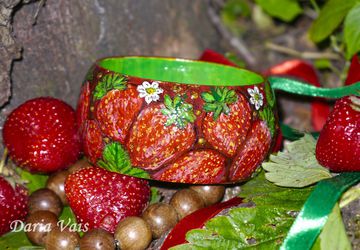 Браслет "Клубничкин" (роспись, дерево)