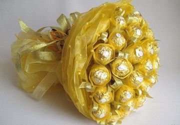 Букетики из конфет