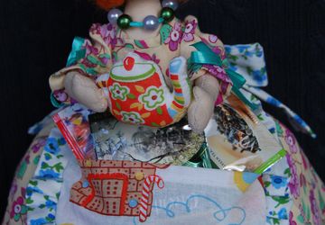 Кукла-грелка на чайник Маша