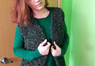 Вязаные жилетки.