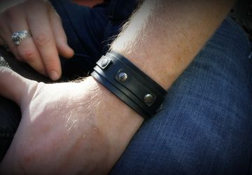 Браслет из натуральной кожи