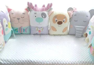 Бортики в кроватку, постельный комплект в кроватку