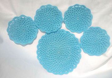 Комплект из салфетки и подставок