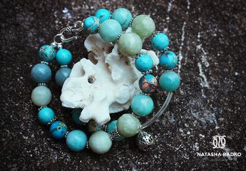 Браслет на замке из натуральных камней