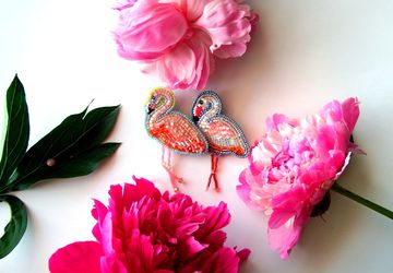 Розовый Фламинго брошь бисерная