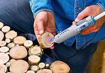 Делаем тумбу из деревянных спилов!