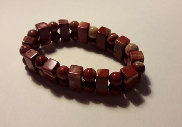 Браслет из яшмы