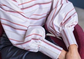 Блузка из батиста с люрексом