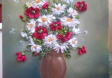 Маки и ромашки в вазе