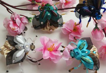 Брошь "Бронзовка"