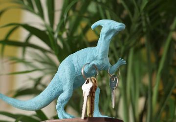 Сделай сам: Держатель для ключей из детской игрушки.