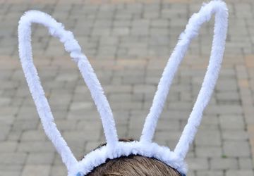 Кроличьи ушки для маленьких кроликов ко дню Пасхи.