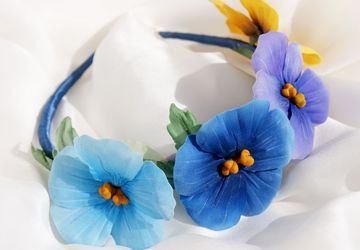 ободок анютины глазки