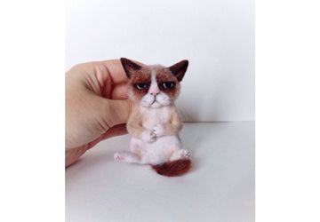 Броши из шерсти