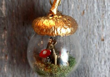 Изумительной красоты подвеска-желудь